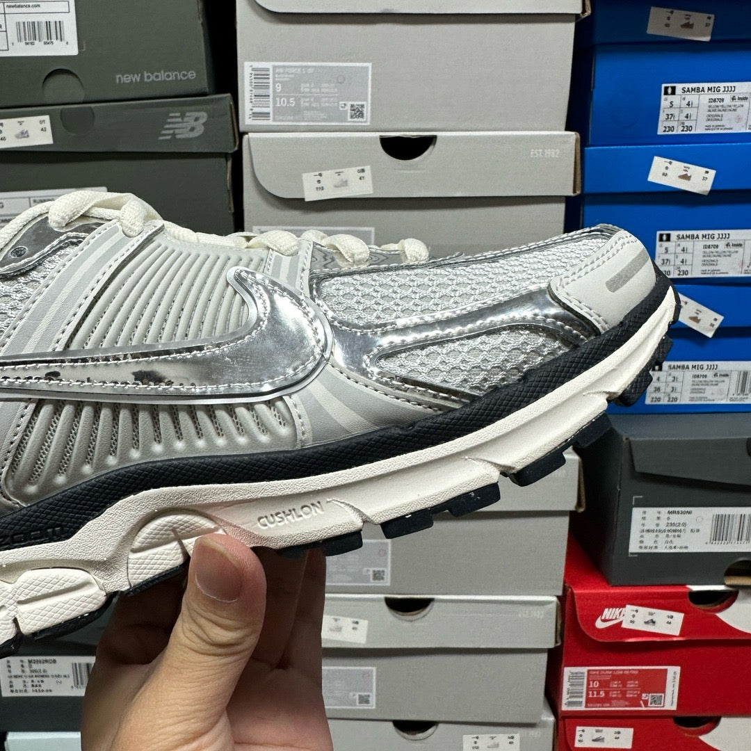 Nike Zoom Vomero 5 Photon Dust Metallic Silver