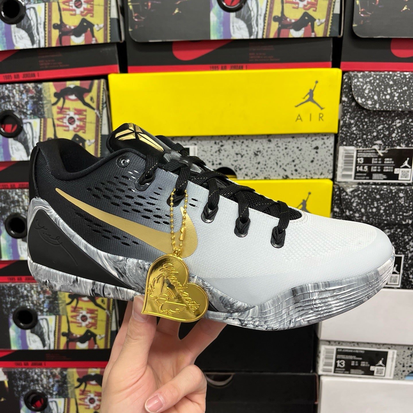 Nike Zoom Kobe 9 Elite Low EM Protro