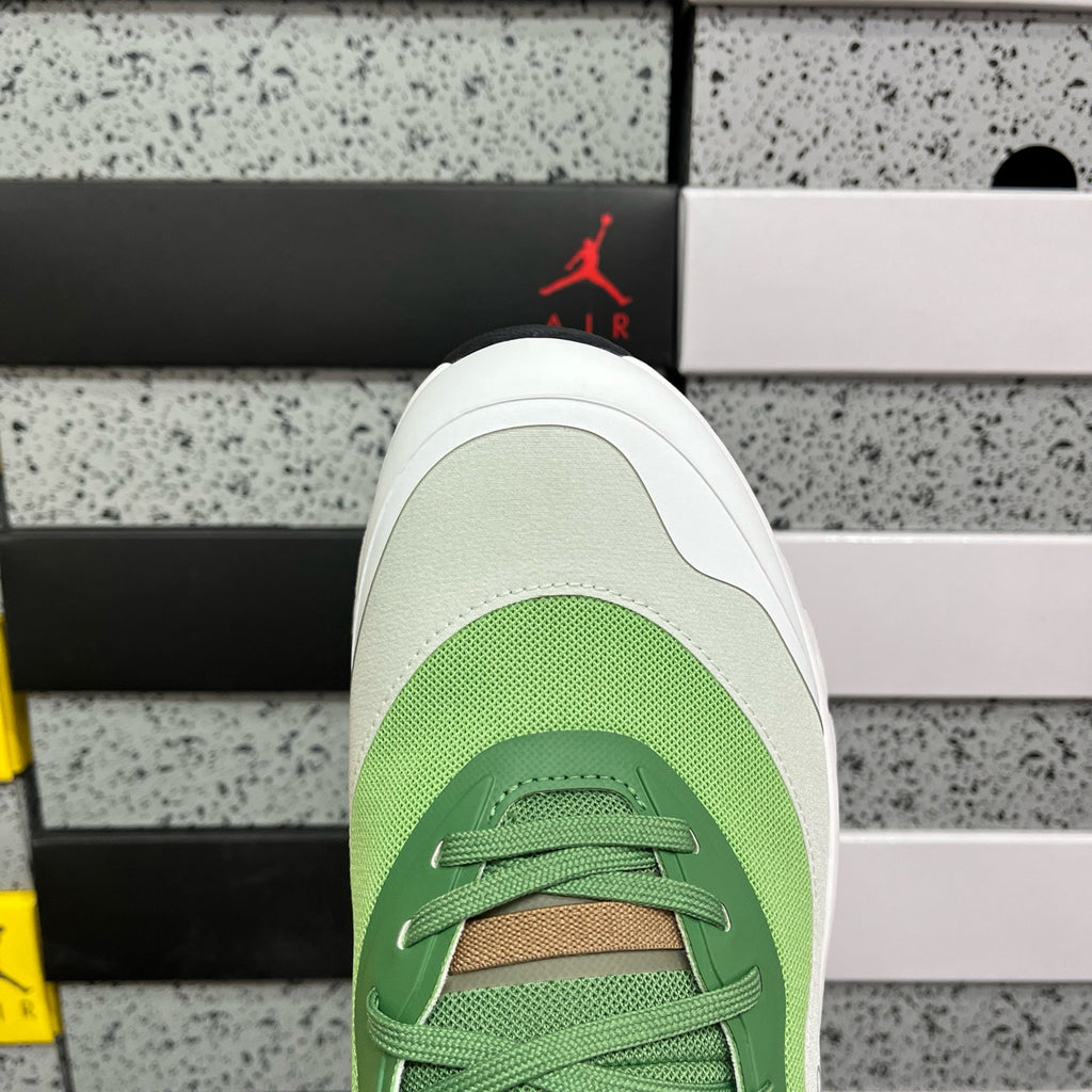 On cloud x Loewe Cloudtilt 2.0