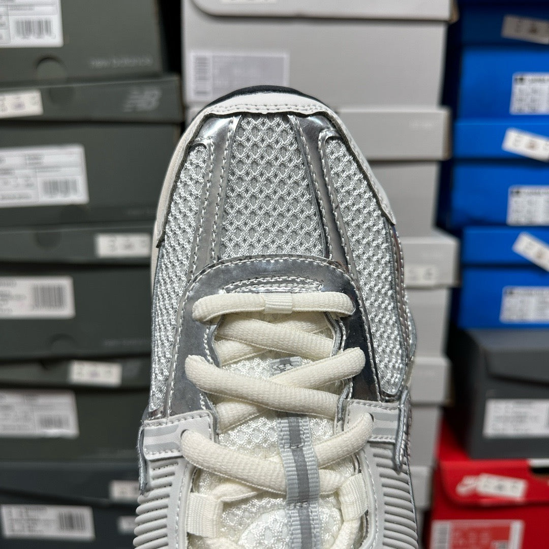 Nike Zoom Vomero 5 Photon Dust Metallic Silver