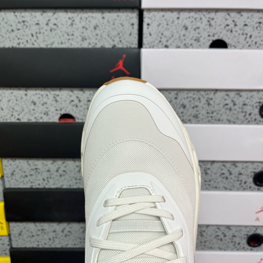 On cloud x Loewe Cloudtilt 2.0