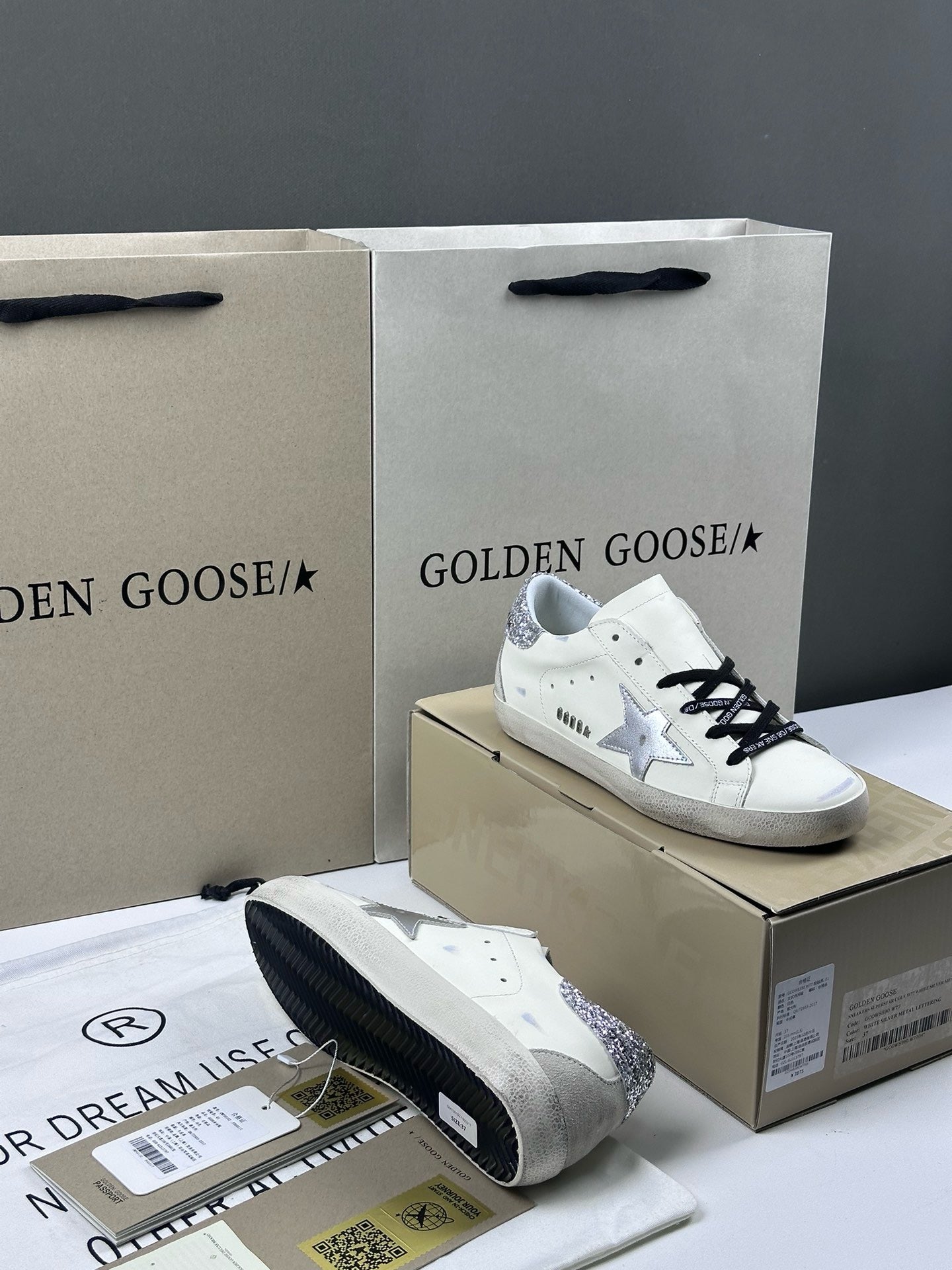 Golden Goose Superstar
