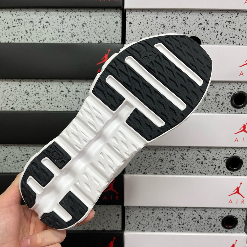 On cloud x Loewe Cloudtilt 2.0